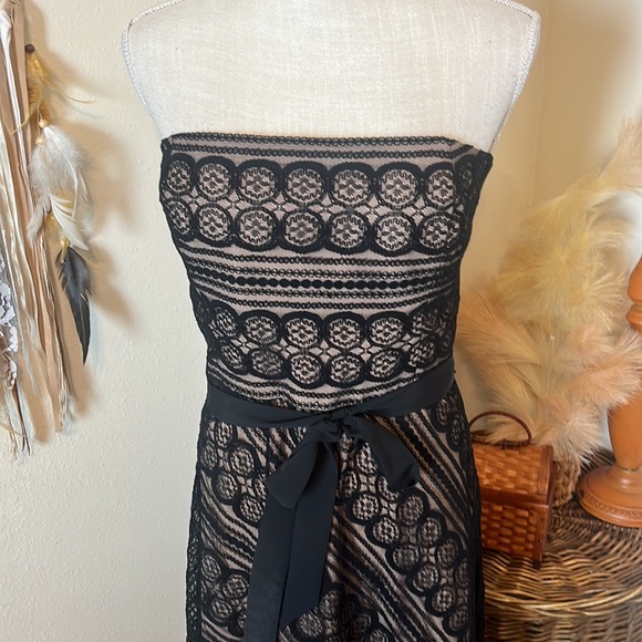 Ann Taylor Loft Halter Dress/ Tan with Black Lace/ Strap Option/ Size 12 - Picture 3 of 10